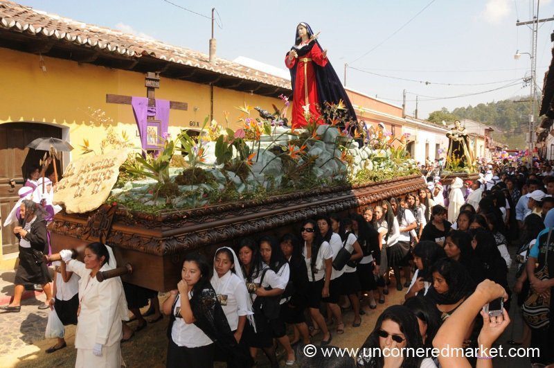 Women's Flowered Float Antigua Guatemala