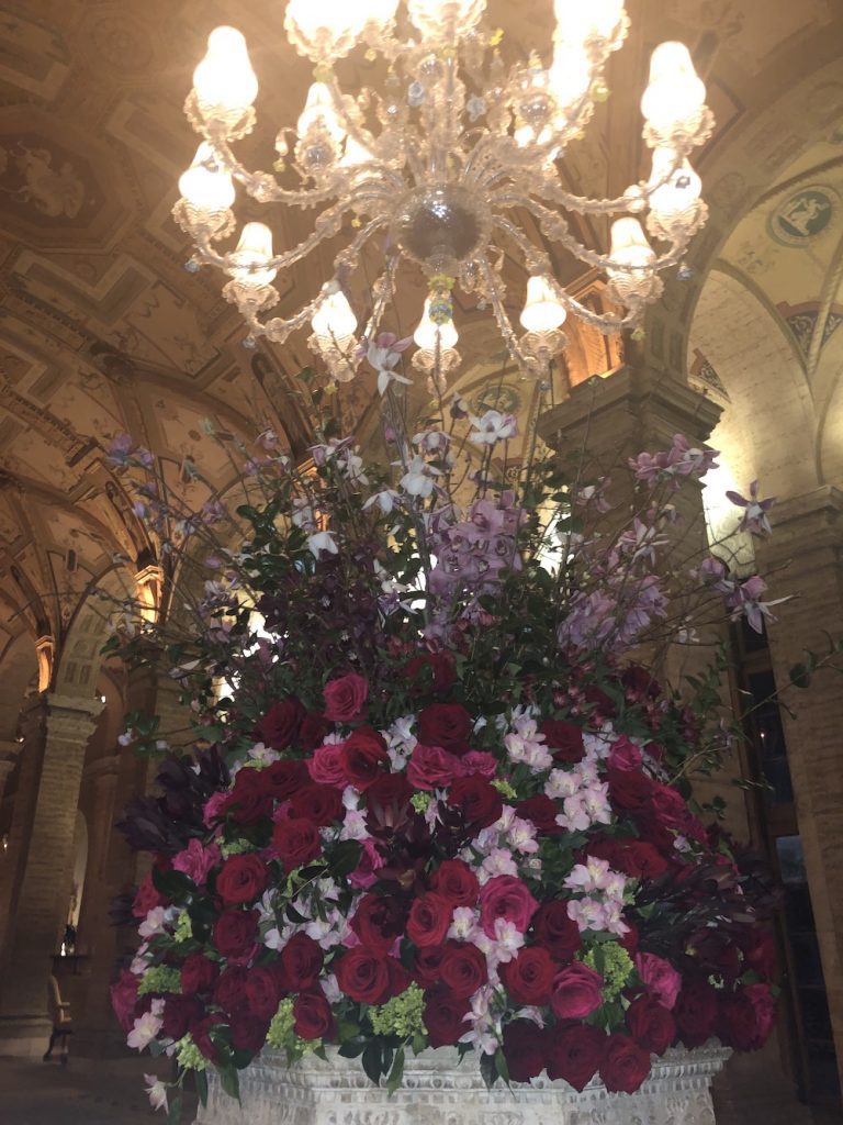 Ten Fabulous Hotel Flower Arrangements From Around The Globe